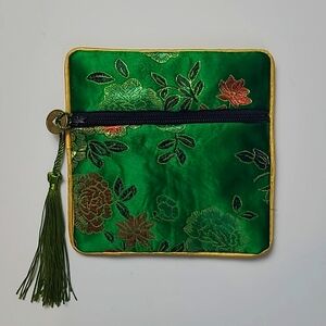 Floral Embriodery Zipper Square Pouch 4 3/4" × 4 3/4"